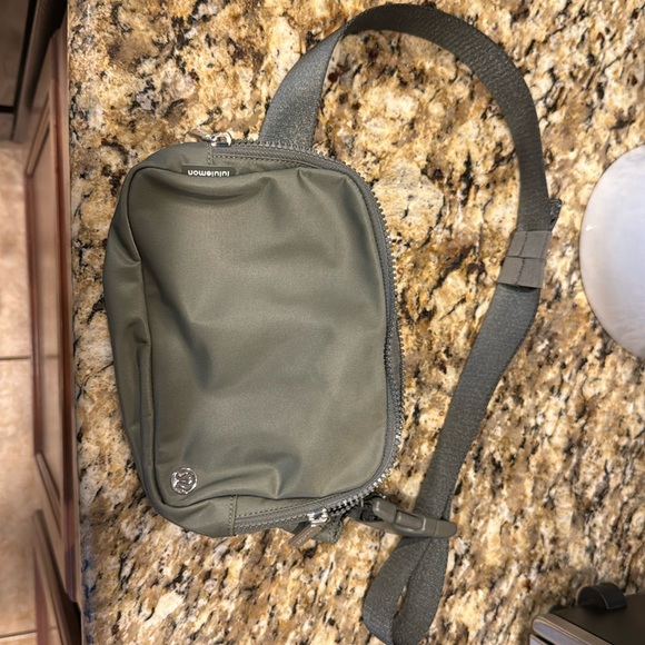 lululemon athletica Handbags - Lululemon belt bag, olive green